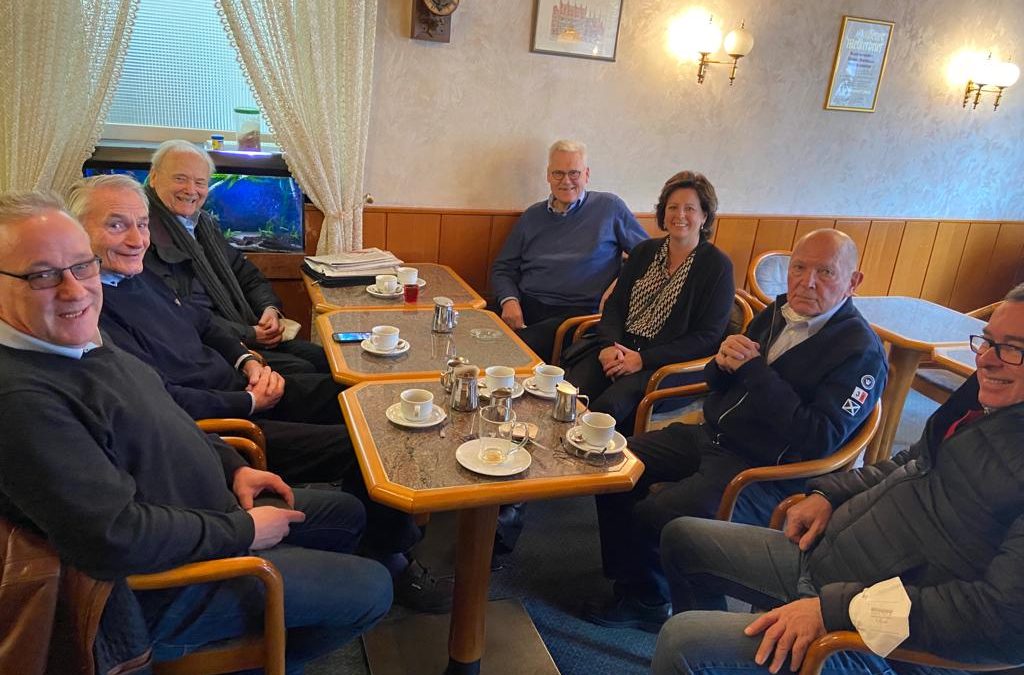 Gemütlicher Plausch im Café Hartmann